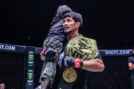 NBA焦点战：篮网客场逆转雄鹿,